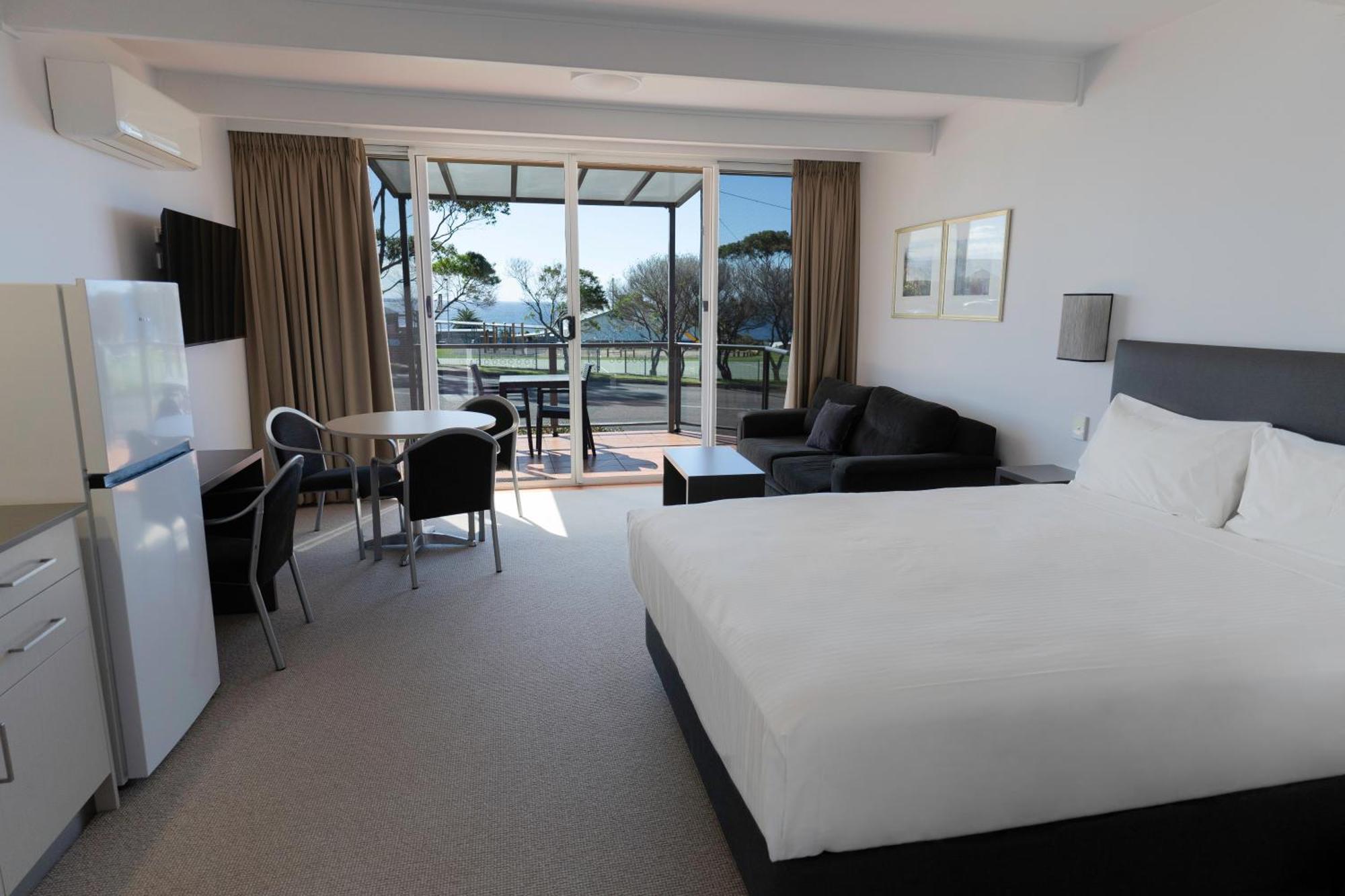 Amooran Oceanside Apartments And Motel Narooma Esterno foto