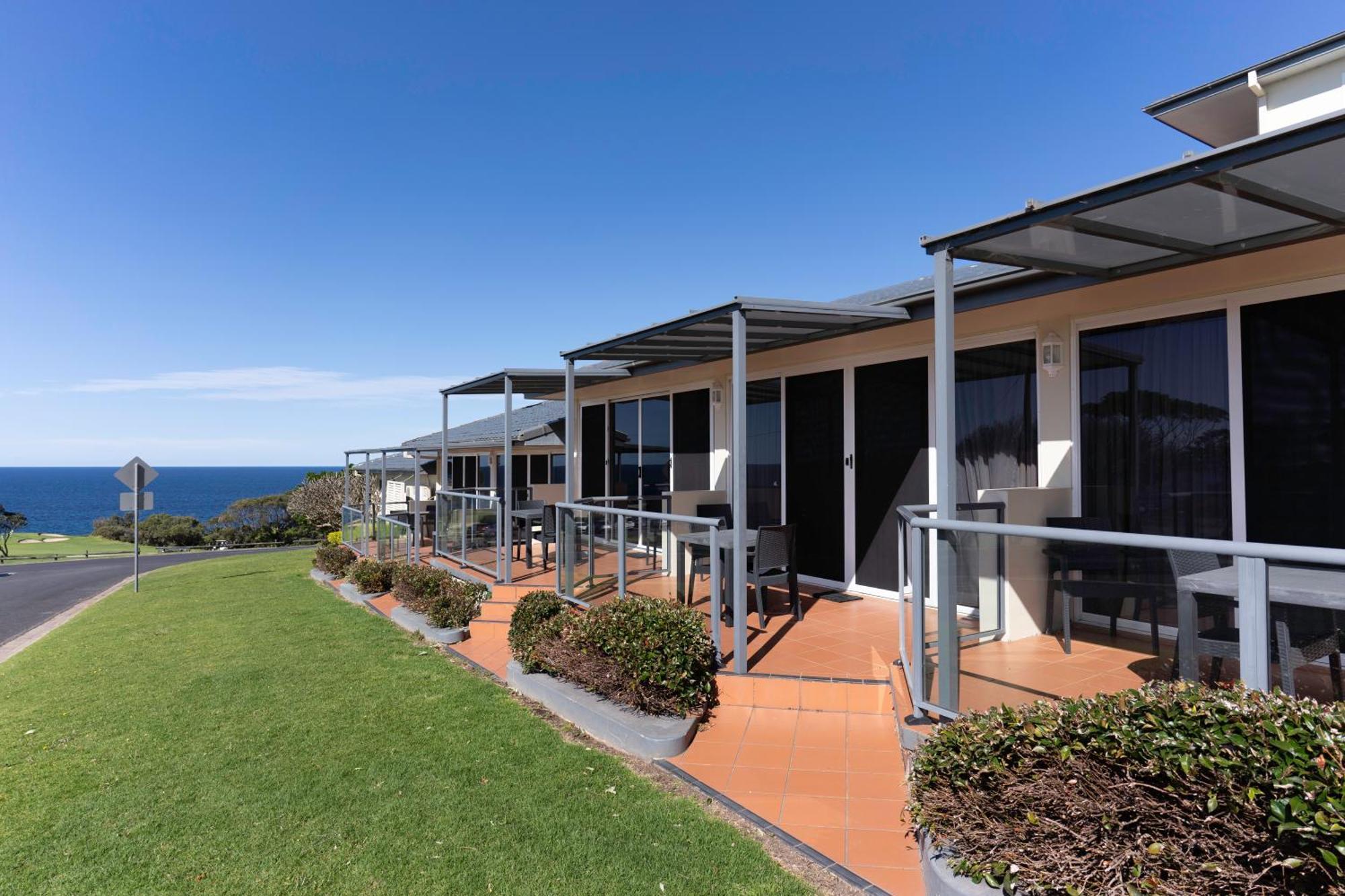 Amooran Oceanside Apartments And Motel Narooma Esterno foto