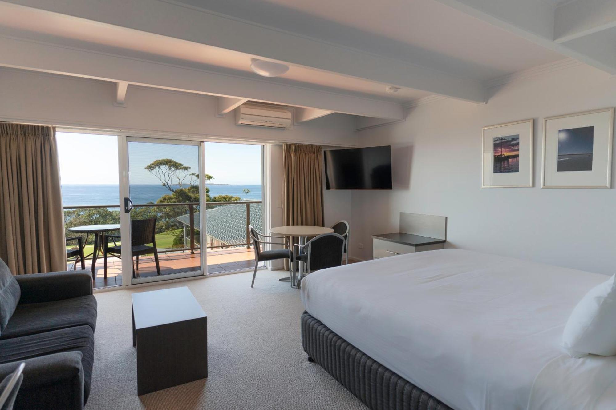 Amooran Oceanside Apartments And Motel Narooma Esterno foto