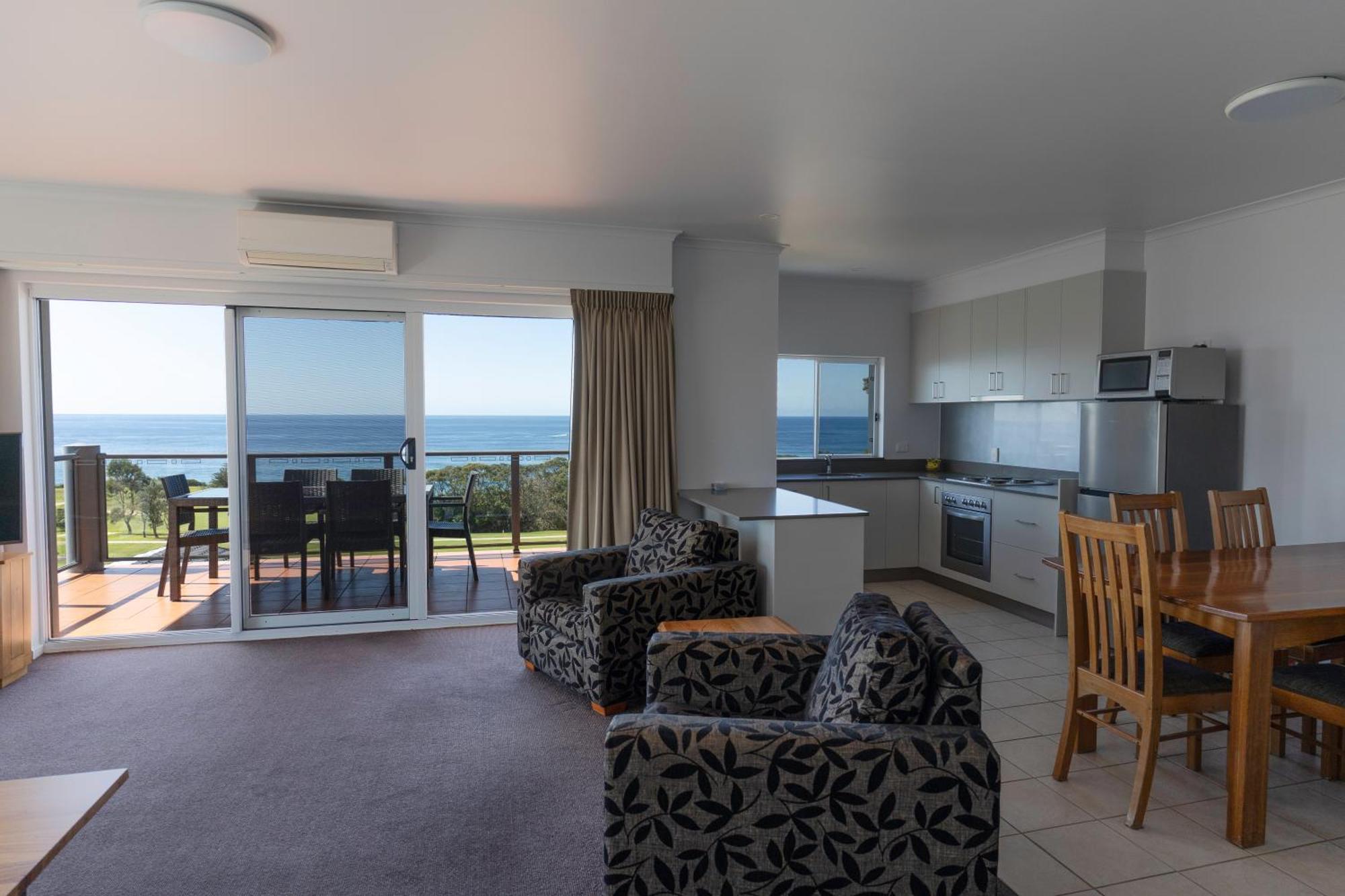 Amooran Oceanside Apartments And Motel Narooma Esterno foto